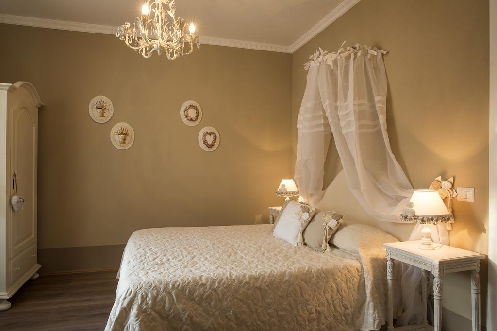 B&B Il Biancospino Аббадиа Сан Сальваторе Экстерьер фото